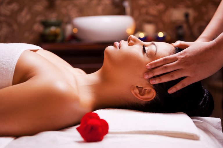 Lire la suite à propos de l’article Le massage à domicile. Un voyage vers la détente et le bien-être