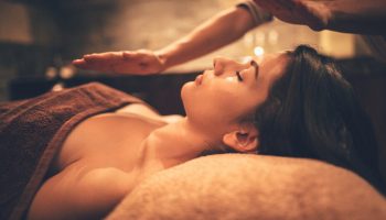 Le soin Lahochi : Guérison Énergétique pour le Corps et l&rsquo;Esprit