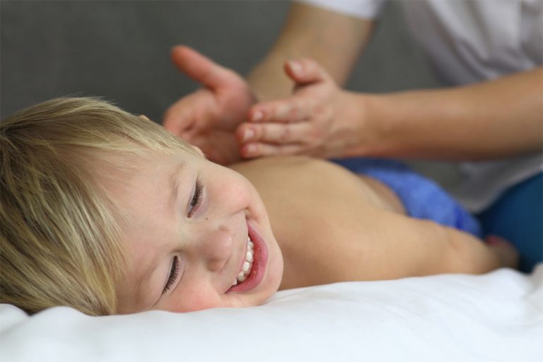 Le massage pour enfants