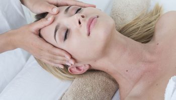 Le Massage Crânien: Une oasis de détente dans l&rsquo;agitation quotidienne